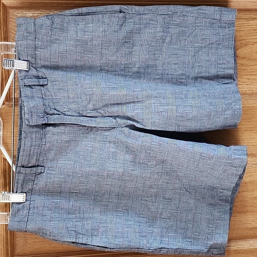 Banana Republic Aiden Club Short Grey Plaid  Size 32